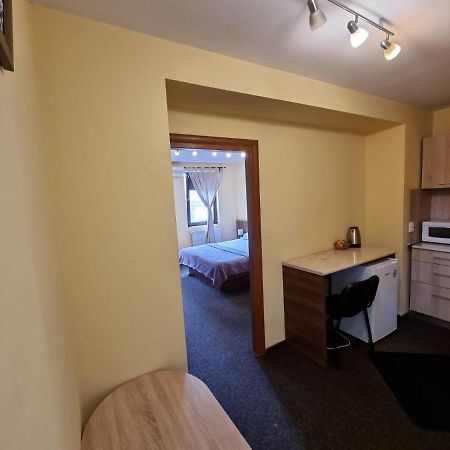 Casa Romana Lägenhet Ploieşti Exteriör bild