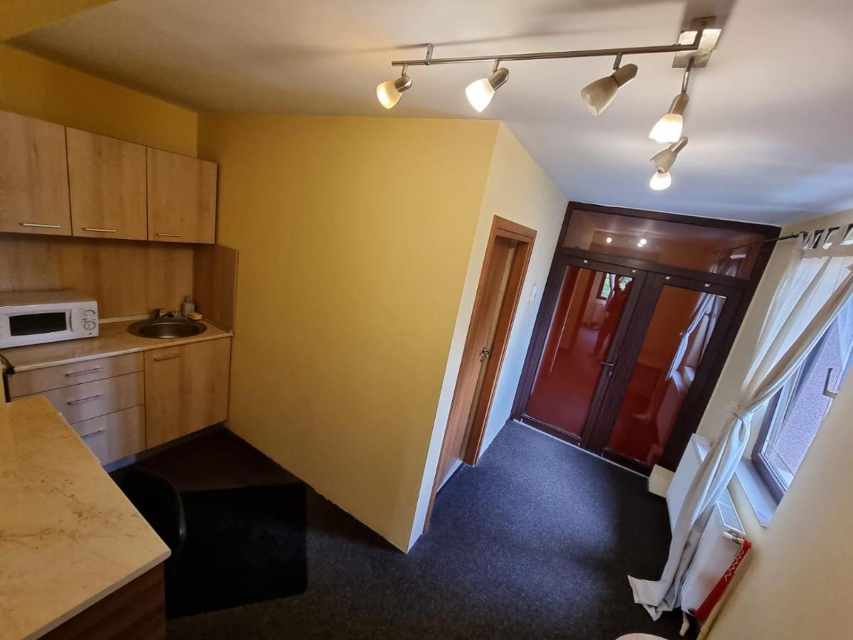 Casa Romana Lägenhet Ploieşti Exteriör bild